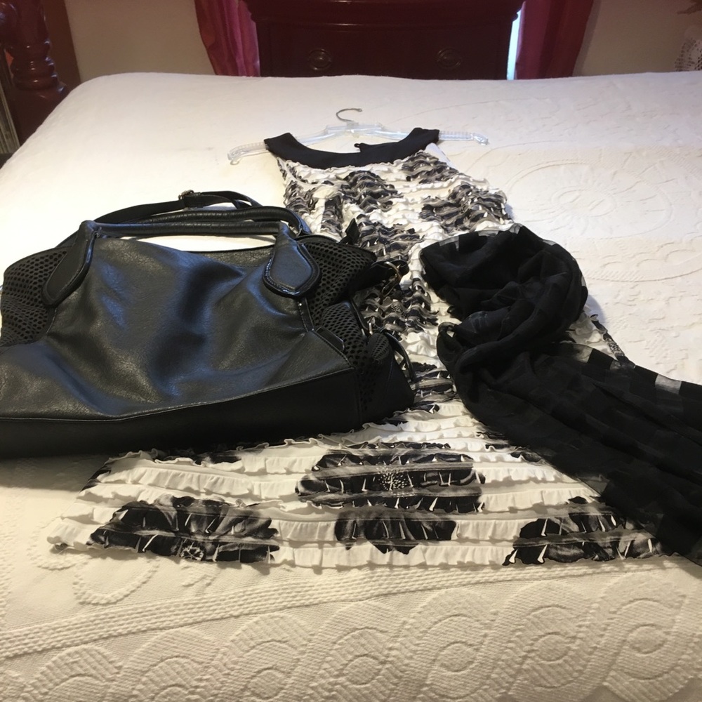 Louis Carey black bag/shoulder very clean.